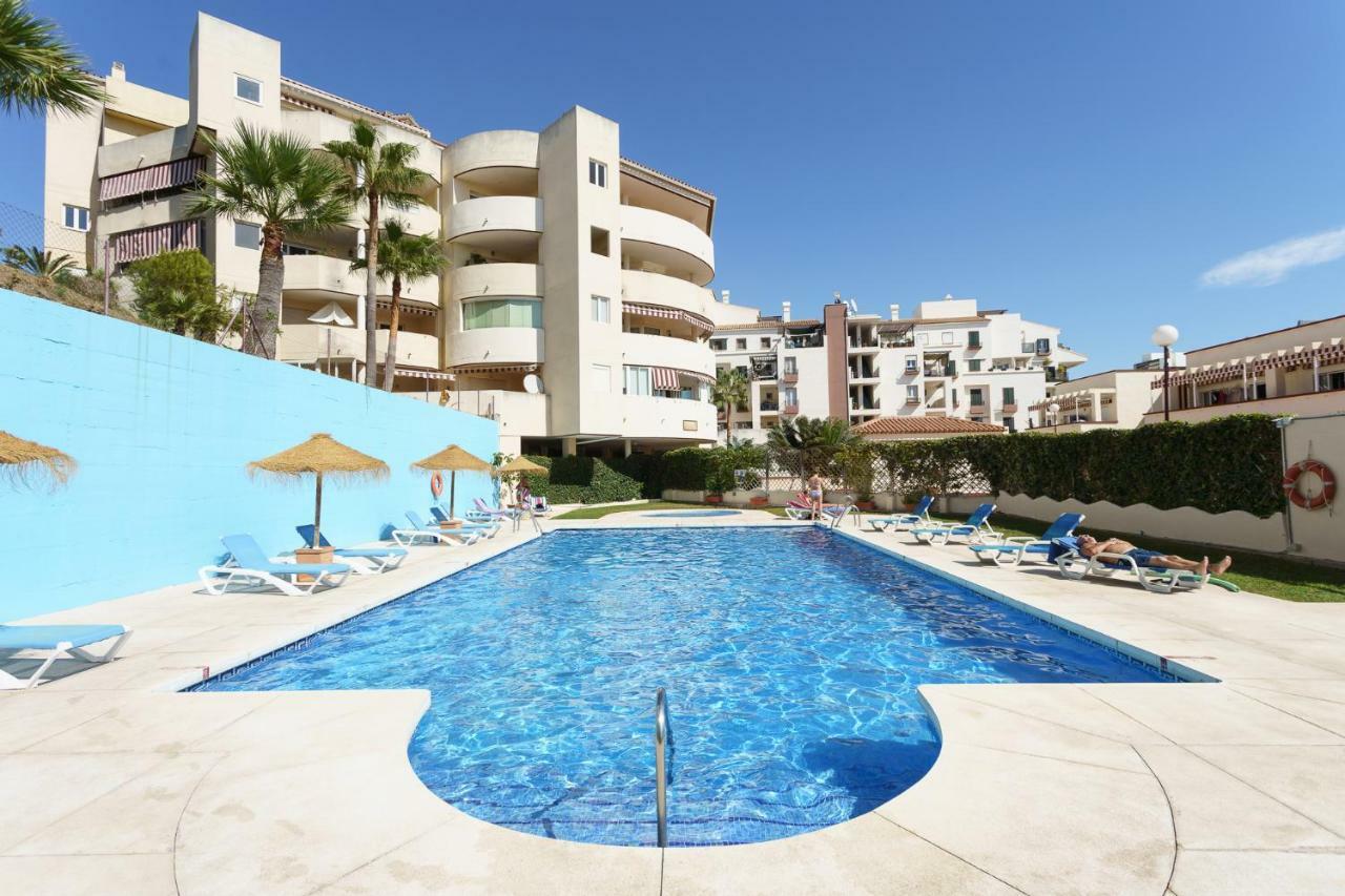 Spacious Beachfront Flat With Sea Views And Private Indoor Parking Benalmadena Ngoại thất bức ảnh