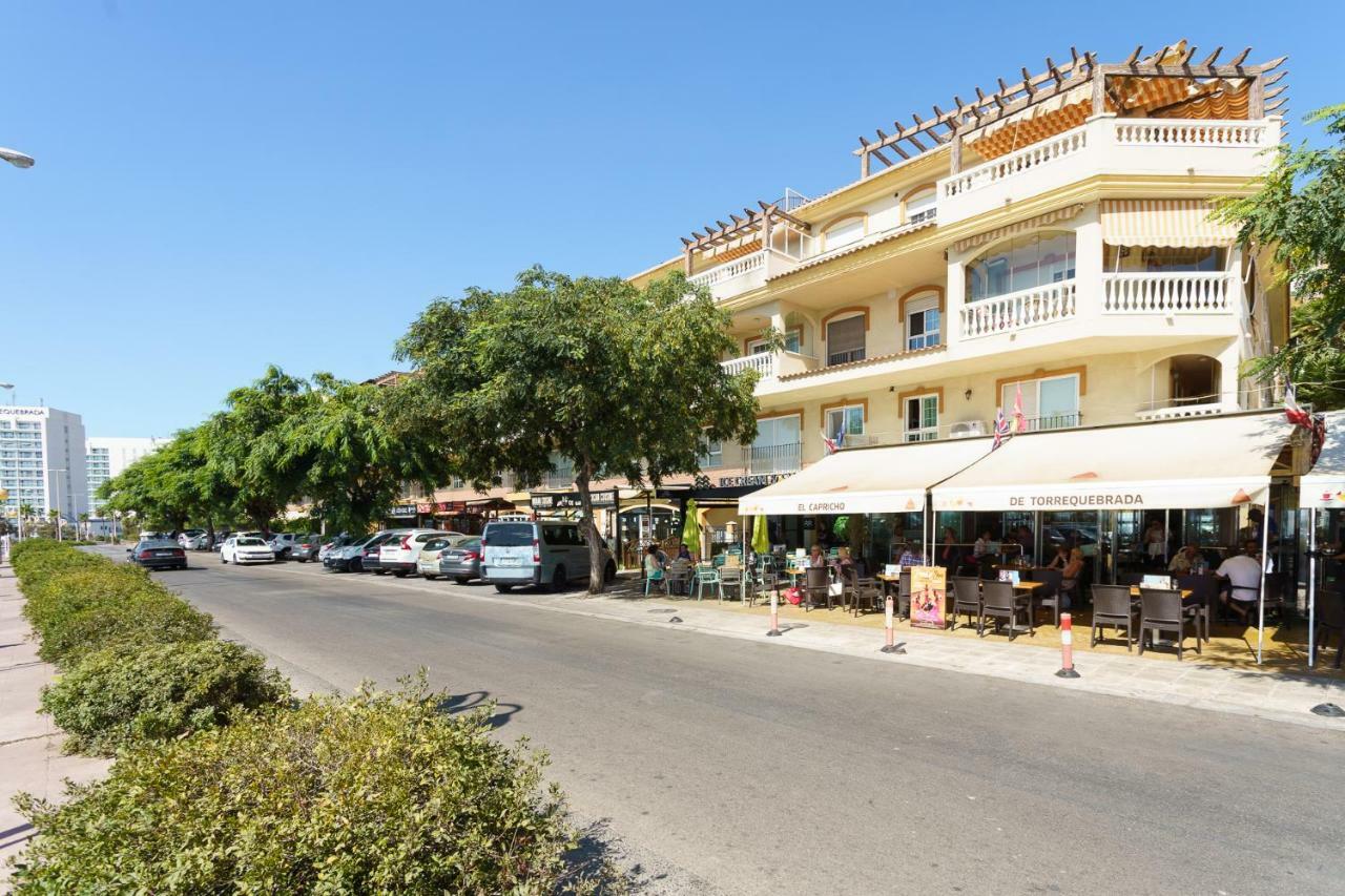 Spacious Beachfront Flat With Sea Views And Private Indoor Parking Benalmadena Ngoại thất bức ảnh